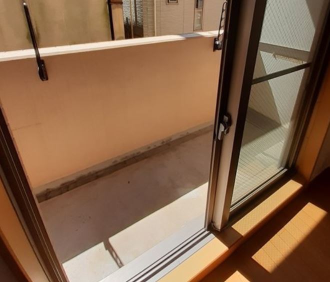 バルコニー　★洗濯物を干すスペース充分に取れます★