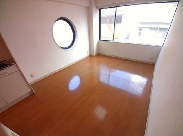 居室・リビング　室内