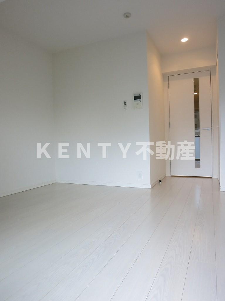 その他部屋・スペース　開放的な寝室です