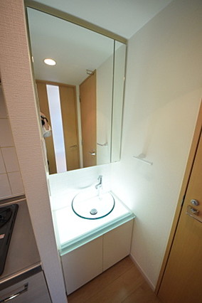 洗面設備　※別部屋の参考写真です。