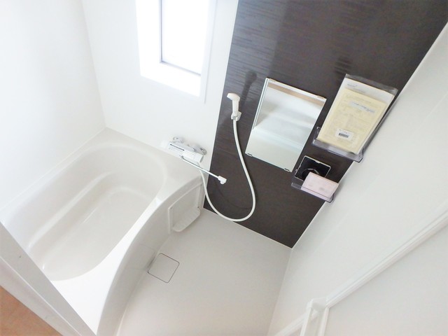 バス・シャワールーム　別棟参考写真です