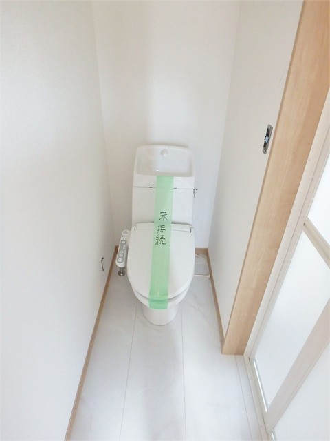 トイレ　別棟参考写真です