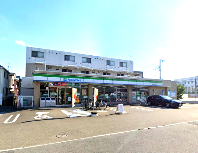 コンビニ　ファミリーマート 横浜都筑池辺町店（コンビニ）まで574m