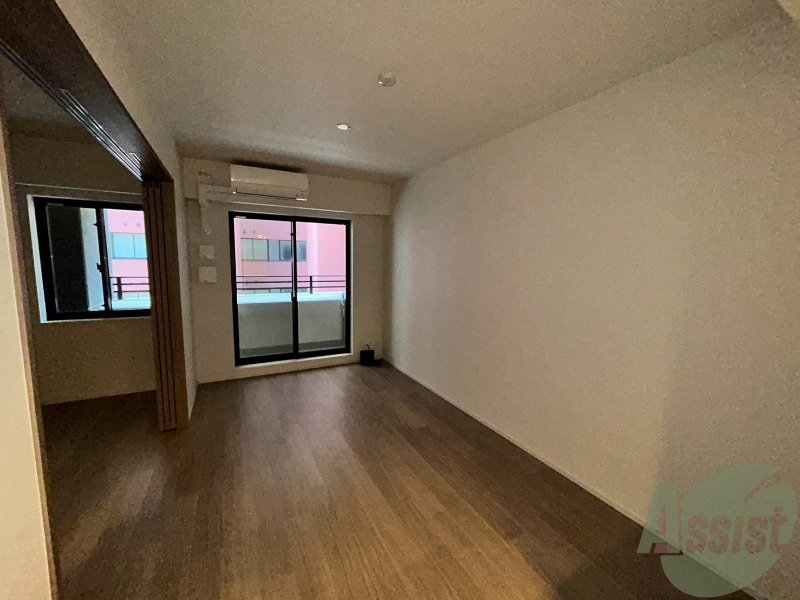 居室・リビング　８．０帖のリビングは広々としていて開放感があります。