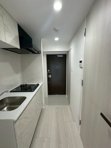 キッチン　同タイプ・別フロア参考写真