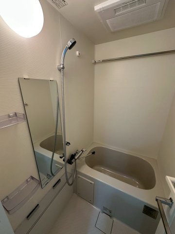 バス・シャワールーム　同タイプ・別フロア参考写真