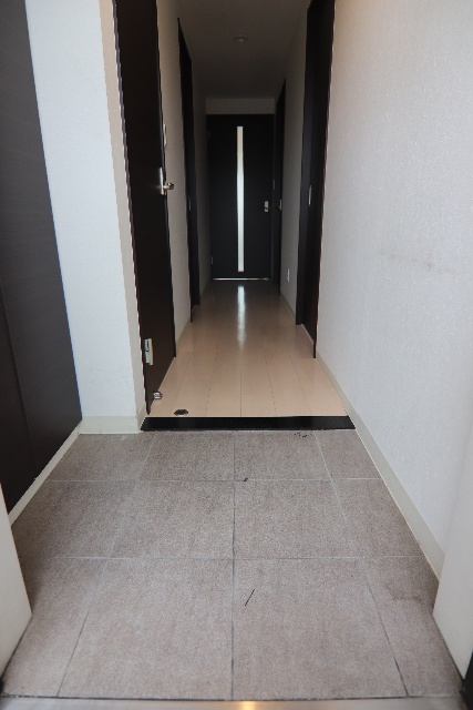 玄関　※別室の参考写真の為、現況優先です。