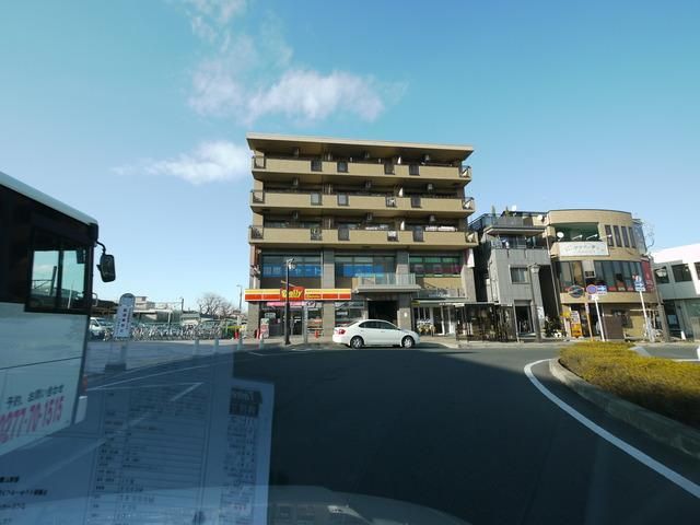 コンビニ　デイリーヤマザキ北本駅東口店（コンビニ）まで1205m