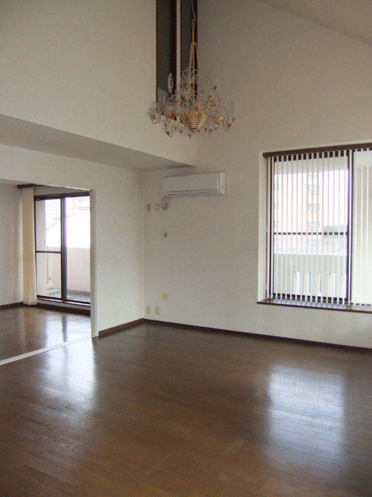 居室・リビング　ＬＤＫ（約２１．８帖）※前回募集時参考写真