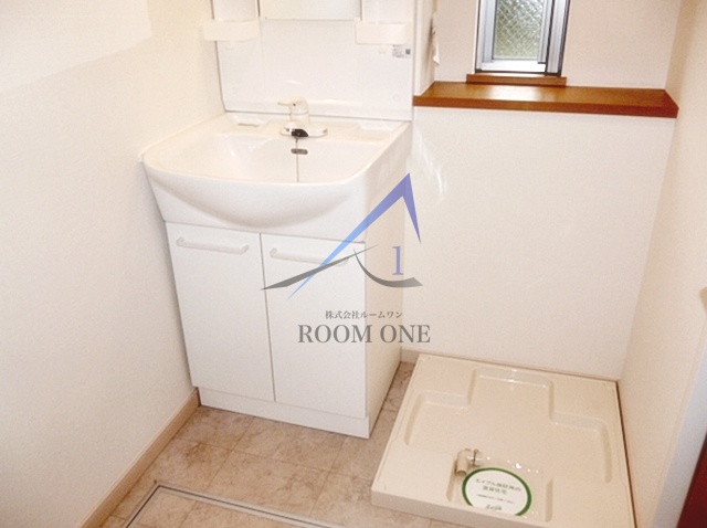 洗面設備　独立洗面台です。