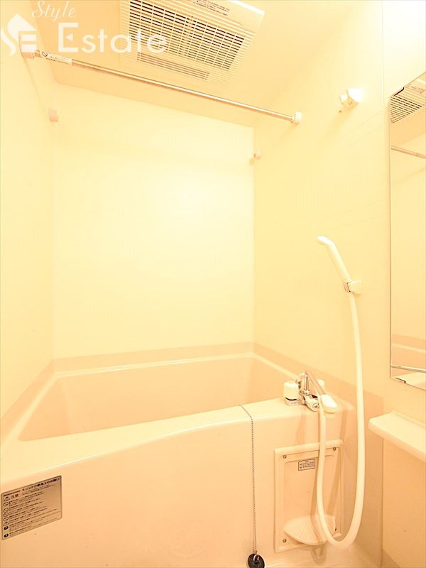 バス・シャワールーム　バスルーム