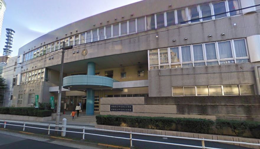 小学校　新宿区立牛込仲之小学校（小学校）まで433m