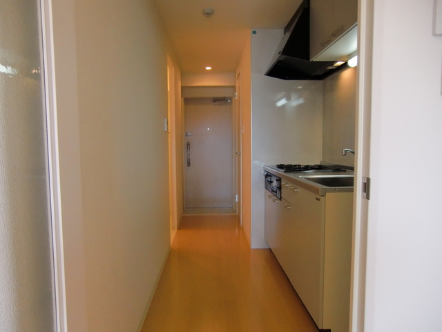 玄関　玄関・キッチン