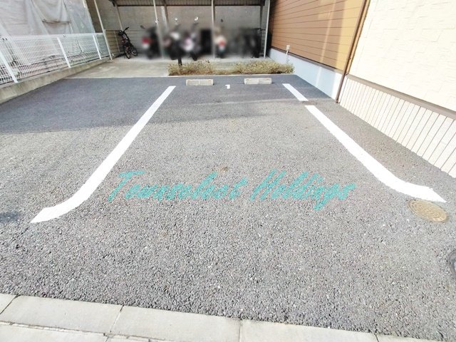 その他共有部分　駐車場あり♪