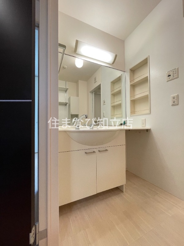 洗面設備　同型別部屋写真