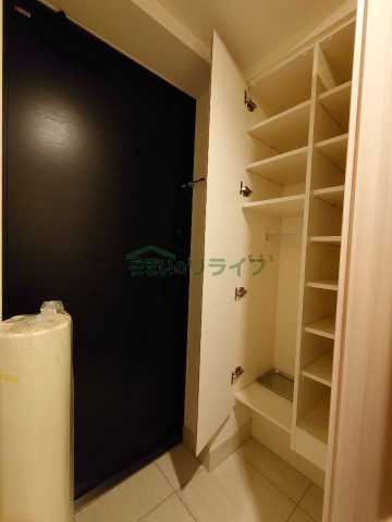 玄関　ドゥーエ早稲田