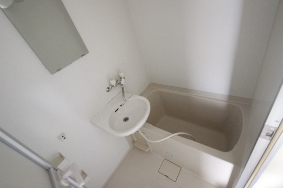 バス・シャワールーム　※別号室の写真です