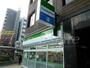 コンビニ　ファミリーマート谷町三丁目店（コンビニ）まで145m