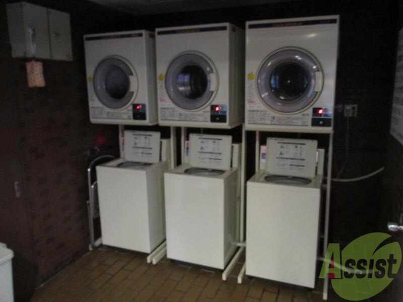 ロビー　コインランドリーあります。