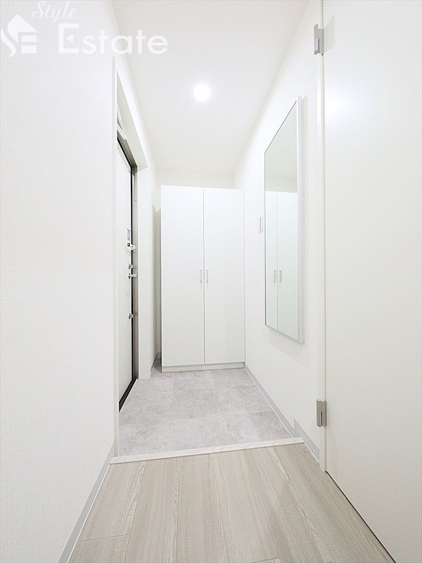 玄関　同仕様内装