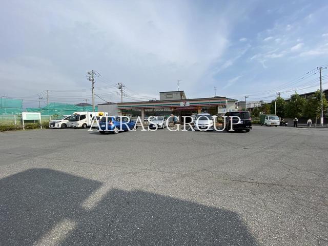 コンビニ　セブン-イレブン 流山セントラルパーク店（コンビニ）まで646m