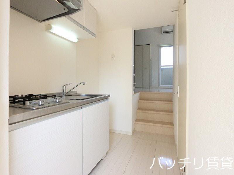 キッチン　画像は別号室タイプの為、現状を優先致します。