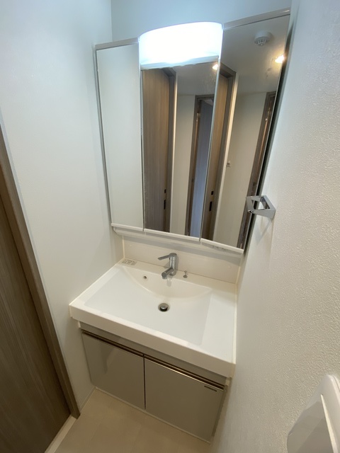 洗面設備　朝はここから