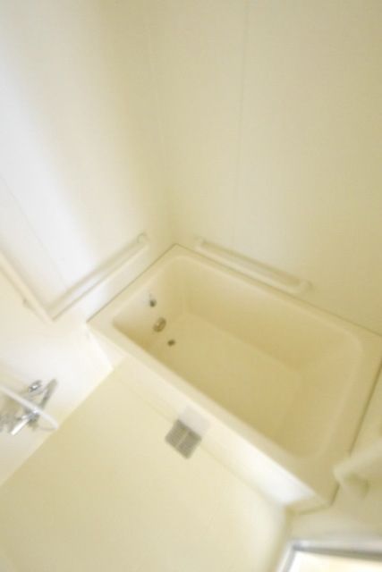 バス・シャワールーム　追い焚き機能付きバス