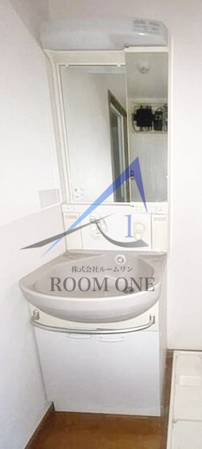 洗面設備　洗面台です。