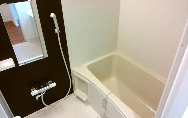 バス・シャワールーム　温水洗浄便座機能です