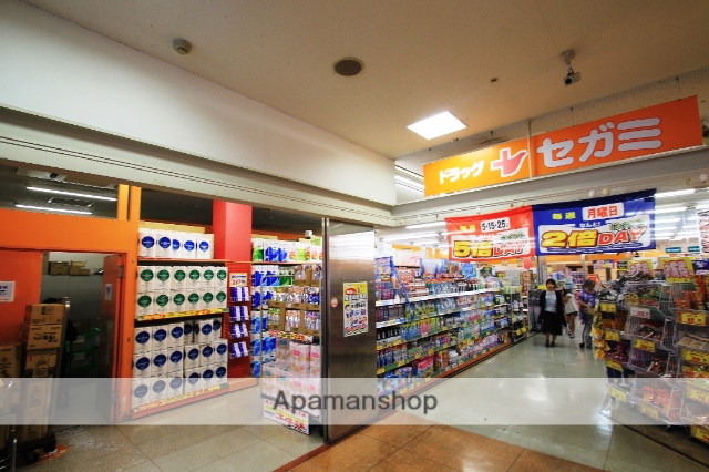 ドラックストア　ドラッグセガミ佐井寺店（ドラッグストア）まで191m