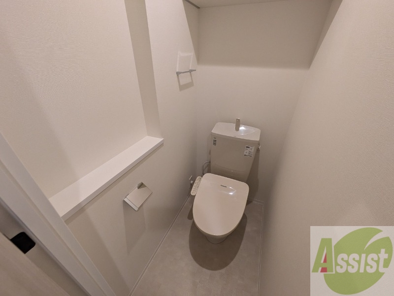 トイレ　シャワートイレになっているので快適です！