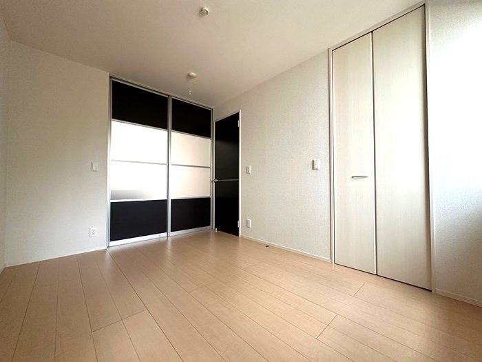 その他部屋・スペース　洋室6.2帖☆ウォークインクローゼットがあります♪お洋服の多