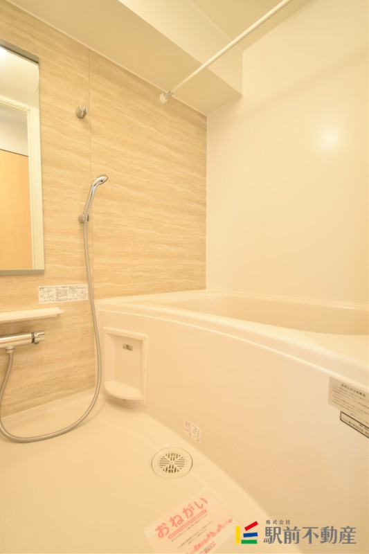 バス・シャワールーム　浴室乾燥付きお風呂♪