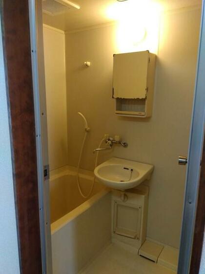 バス・シャワールーム　反転あり