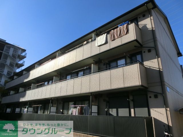 建物外観　南東向き日当り良好。