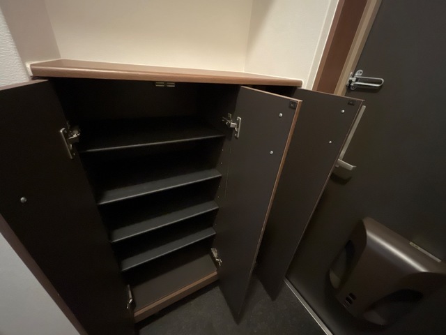 玄関　玄関収納