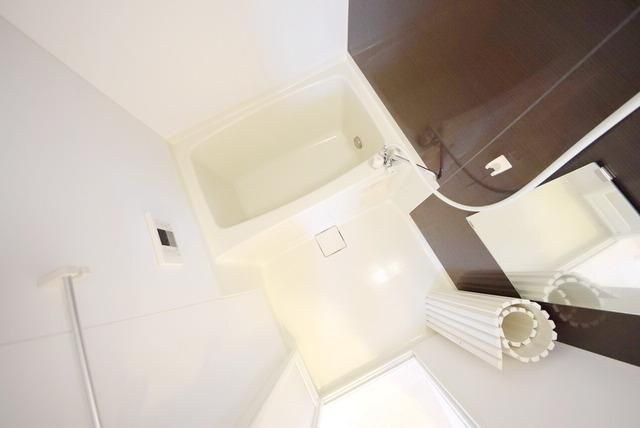 バス・シャワールーム　同物件内、他号室の室内写真です