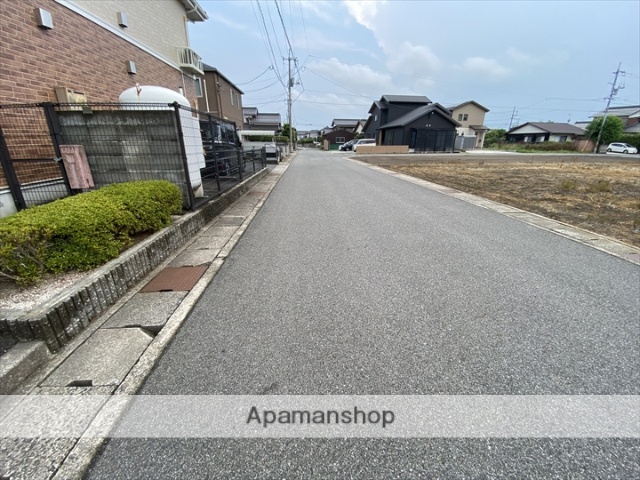 その他　前面道路（その他）まで0m