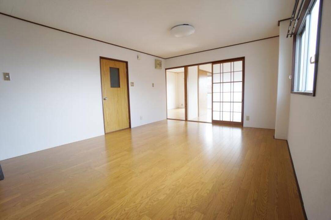 居室・リビング　リビング