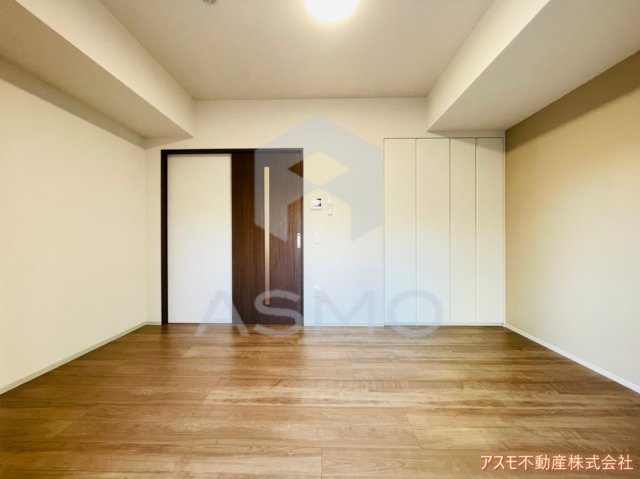 居室・リビング　同マンション別部屋参考写真