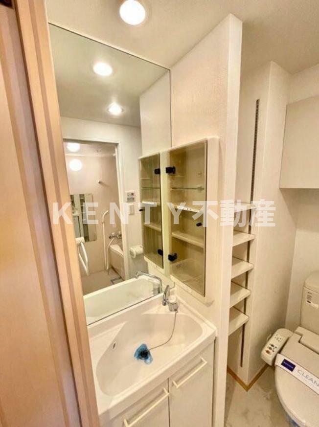 洗面設備　コンパクトで使いやすい洗面所