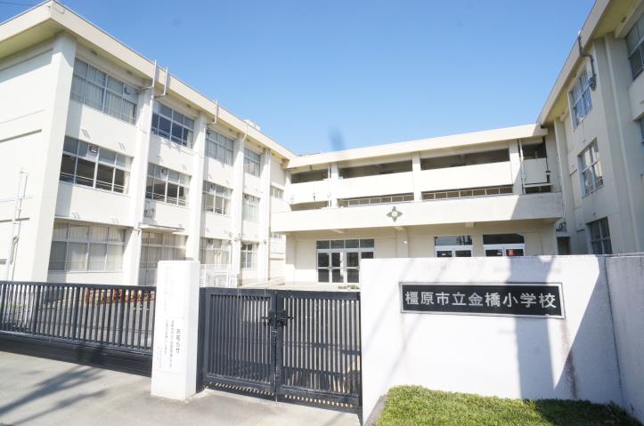 コンビニ　ミニストップ　橿原曲川店（コンビニ）まで669m