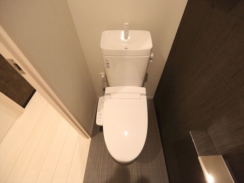 トイレ　温水洗浄暖房便座付トイレ