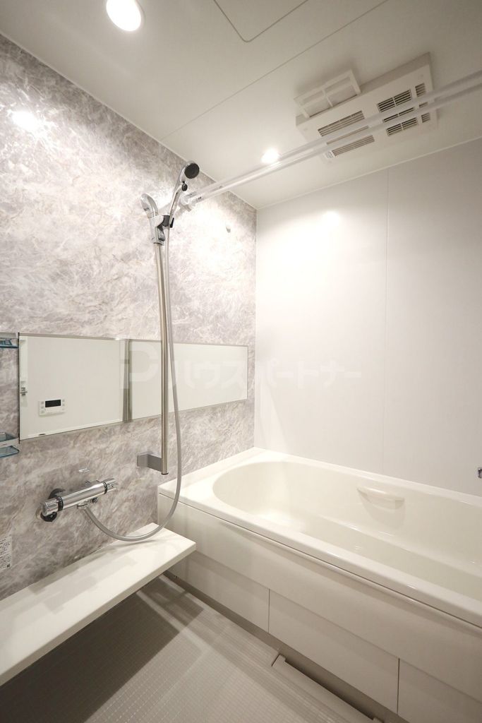 バス・シャワールーム　バス