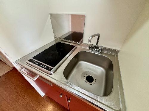 キッチン　設備・仕様は号室により異なる為、現況を優先いたします。