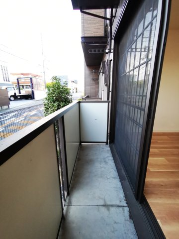 バルコニー　同物件、別号室の写真です。
