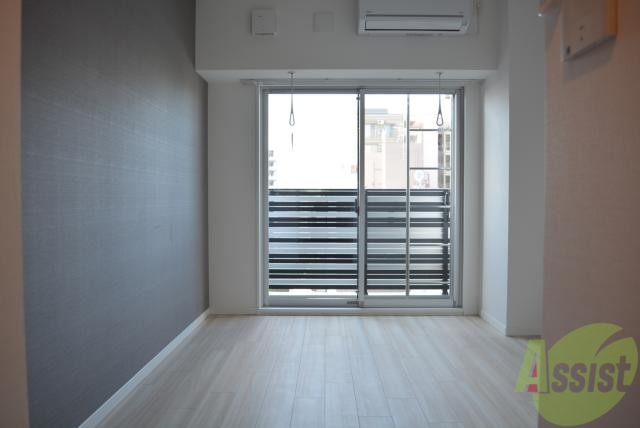 居室・リビング　明るいお部屋ですね。