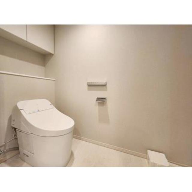 トイレ　※写真は同タイプ住戸です。