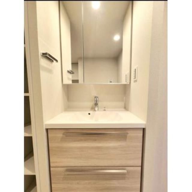 洗面設備　※写真は同タイプ住戸です。